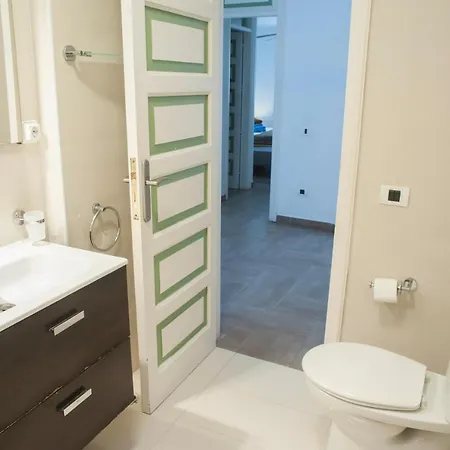 Santiago Ii Apartment *